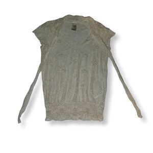 Chic Lace Women's Blouse in Cream